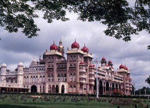 Amba vilas palace with a potpourri of Hindu