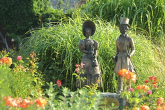 Sculptures Couple with Biedermeier Style in the Rose Garden in Eltville