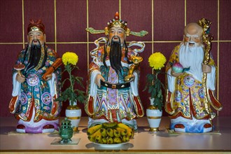 Chinese altar