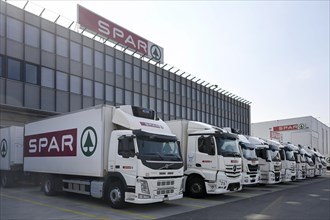 Lastwagen Spar Gruppe
