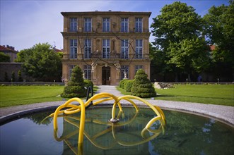 Fountain with art installation in front of Pavillon de Vendome
