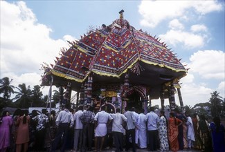 Biggest temple chariot or car festival in Thiruvarur