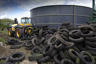 Recycling rubber tyres