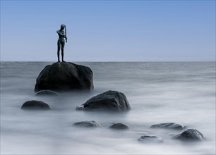 Bronzestatue Kaysa in der Ostsee bei Sellin