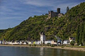 View of the Rhine with St. Goarshausen and Katz Castle
