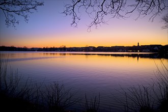 Stimmungsvolle Aussicht am Abend auf den Ratzeburger See