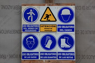 Sign at a construction site in Spanish