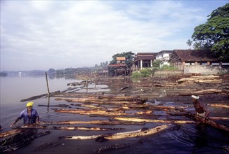 Kallai timber yard in Kallai river