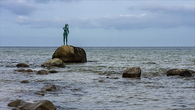 Bronzestatue Kaysa in der Ostsee bei Sellin