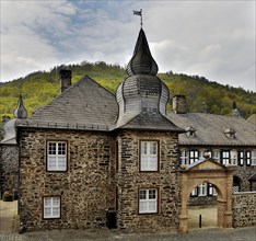 Holtzbrinck Castle