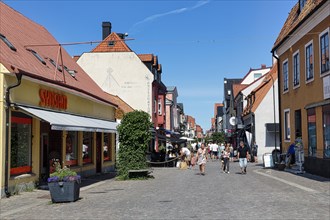 Tourists in the pedestrian zone