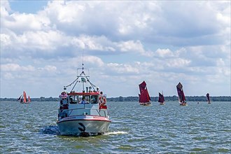 Excursion boat