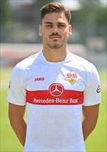 Konstantinos Mavropanos VfB Stuttgart Portraittermin VfB Stuttgart 2022 2023 Licence Player Football 1. Bundesliga Men GER Stuttgart 05. 07. 2022