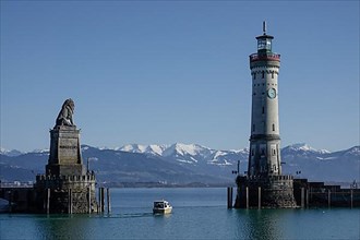 Harbour entrance with New Lighthouse and Bavarian Lion