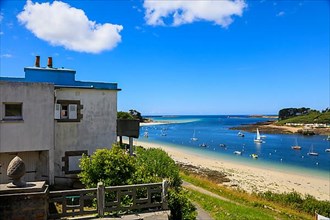 Estuary of the Aber Benoit into the Atlantic
