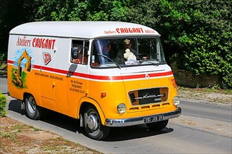 Truck Transporter Hanomag Courier