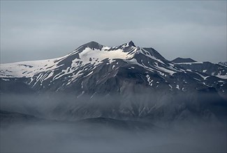 Ymir and Asgrindur peaks with Tindfjallajoekull glacier