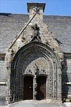 Enclos paroissial, south portal Saint-Yves church