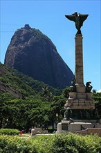 View of Sugar Loaf Mountain from the south, with the statue Herois de Laguna e Dourados