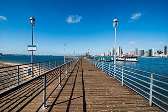 Long Pier, San Diego skyline