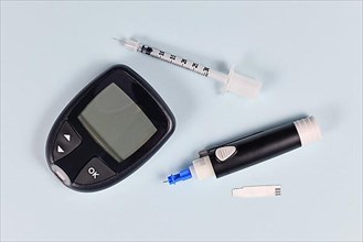 Equipment for diabetes treatment with blood glucose sugar meter, lancet