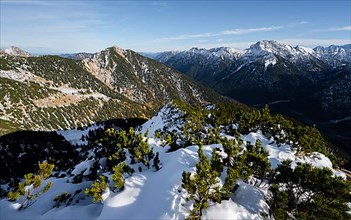 Summit of Weitalpspitz, in autumn with snow