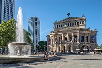 Lucae Fountain by Edwin Hueller, fountain with fountain in front of the Alte Oper opera house by Richard Lucae from the Wilhelminian period