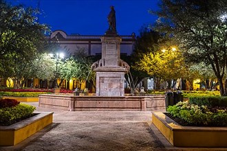 Plazas de Armas at night, Unesco site Queretaro