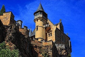 Montfort Castle on a cliff, 90 metres above the Dordogne