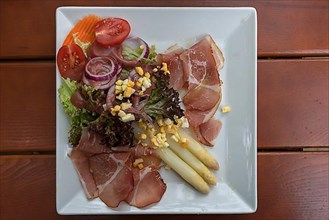 Asparagus salad with raw ham, Bavaria