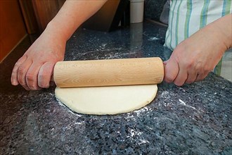 Swabian cuisine, preparing curd dough for Haertsfelder potato cake