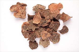 Dried mushrooms, dried truffles