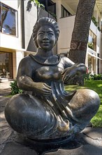 Storyteller statue is located in the centre of Waikiki, Ohahu