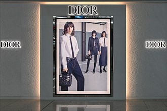 Dior advertising,