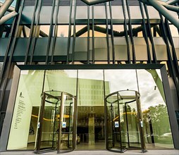 Revolving glass doors at the entrance to the Grandhotel Frankfurt am Main, Hesse