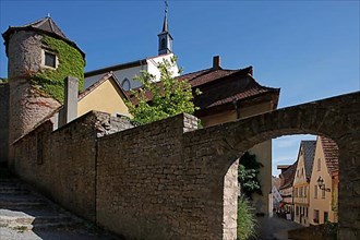 Town Wall, Tower