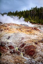 Steamboat geyser in Norris Geyser Basin, Yellowstone National Park