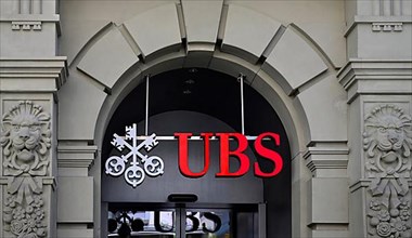 UBS lettering,