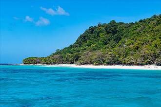 White sand beach and turquoise water, Koh Rok