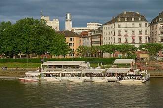 Freigut Frankfurt, boat