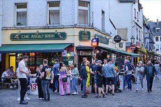 The Anglo Irish, pubs
