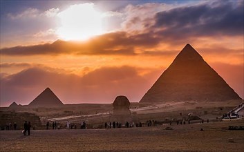 Great Sphinx, Pyramids