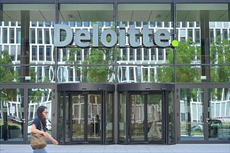 Deloitte Management Consulting, Europa-Allee