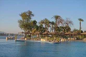 Infinity pool, Nile