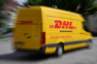 Wipe DHL Delivery Truck,