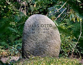 Grave of honour of the actor Hans Otto