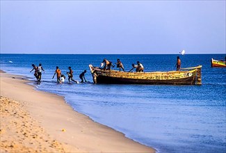 Fishermen landing after fishing at Dhanushkodi Danushkodi