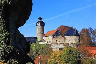 View over the mushroom-shaped Zschokke rock to Zwernitz Castle