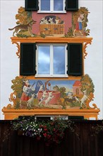 House facade with Lueftlmalerei
