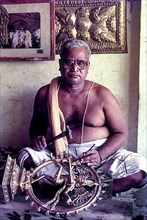 Arunajadeswara sthapathi making bronze Natarajar Nataraja in kumbakonam